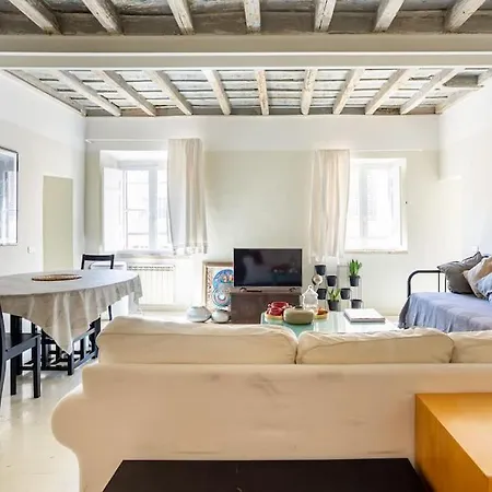 Best Authentic Apartment Monti 5 Mins From Colosseum-2
