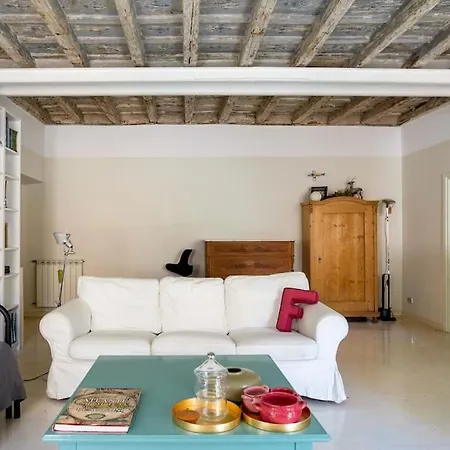 Best Authentic Apartment Monti 5 Mins From Colosseum-3